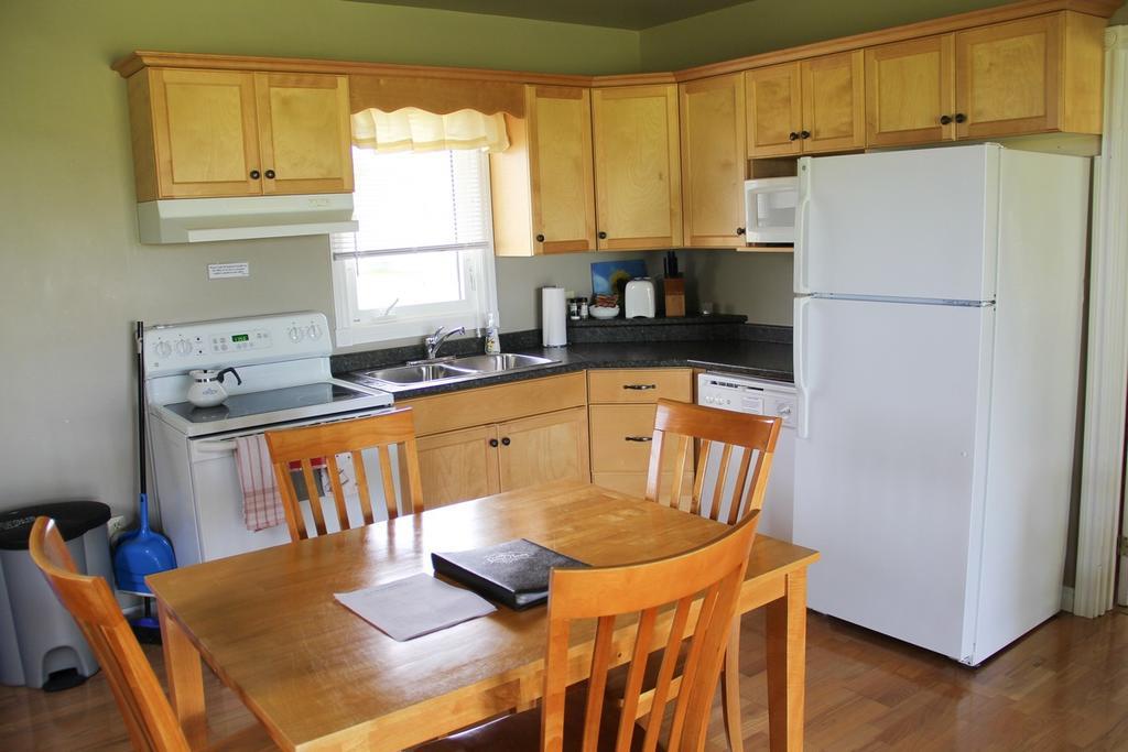 Swept Away Cottages Cavendish Extérieur photo